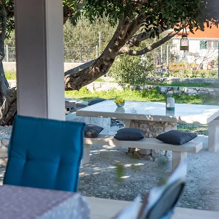Rogač * Sutivan