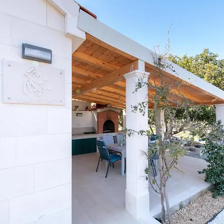 Vila Rogac
