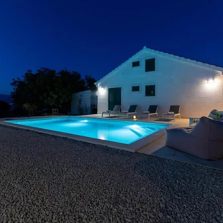 Villa Rogac *